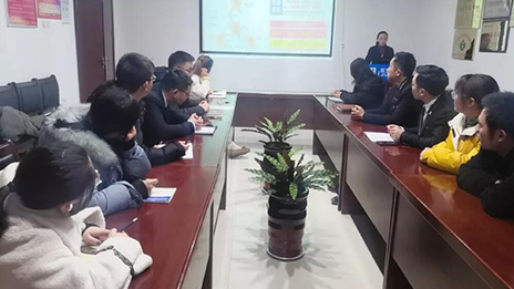 关爱员工，，，，，尊龙官网登录人生就是博登录先行&mdash;&mdash;六安店开展商保宣导运动